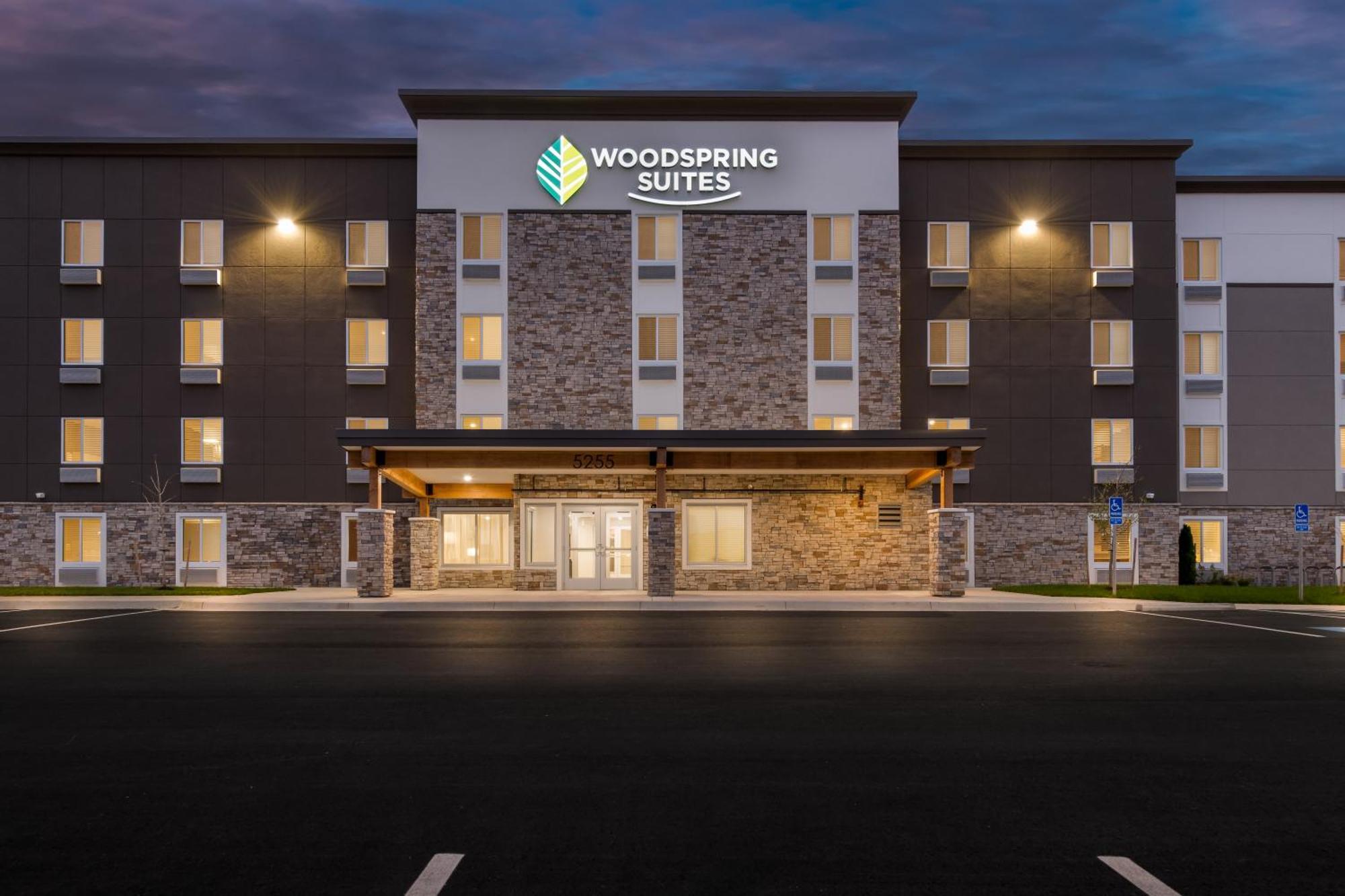 Woodspring Suites Kansas City Airport Exterior foto